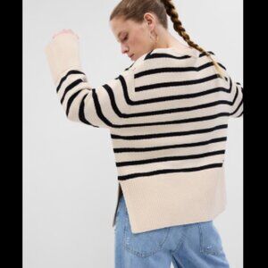 Gap 24/7 Split-Hem Crewneck Sweater Black & Off-White Stripe Coastal Medium